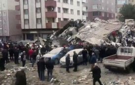 В Стамбуле рухнуло семиэтажное здание