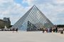Музей Лувр и сервис Airbnb проводят конкурс для туристов