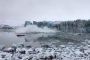 При обрушении ледника туристов едва не накрыло гигантской волной (видео)