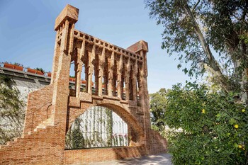В Испании восстановили снесенный 70 лет назад фонтан работы Гауди