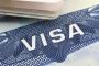 На территории РФ иностранцам могут увеличить срок действия визы