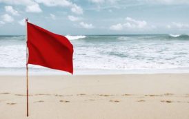 Туристам запретили посещать некоторые пляжи Канарских островов